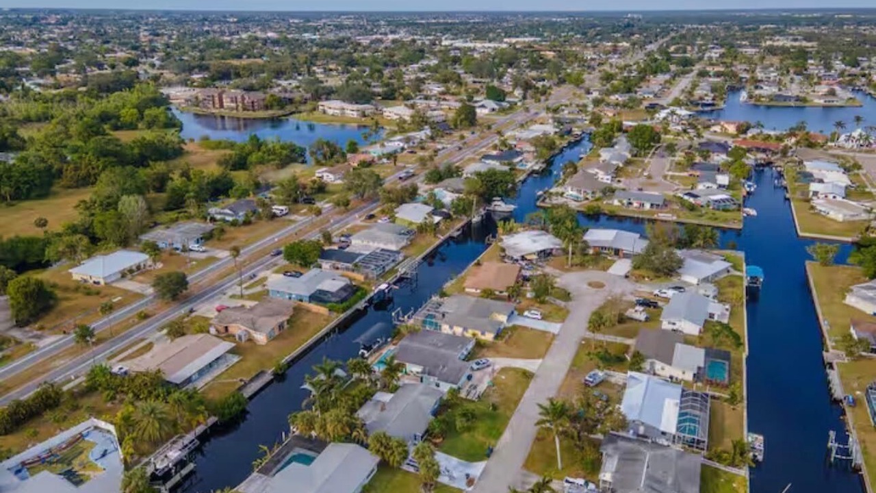 Photo of Outdoor in Lochmoor Waterway Estates