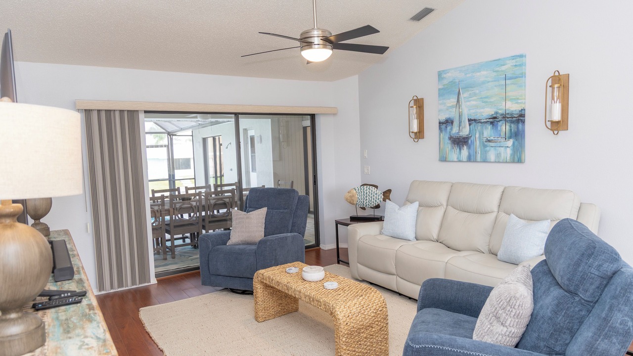 Photo of Livingroom in Englewood South