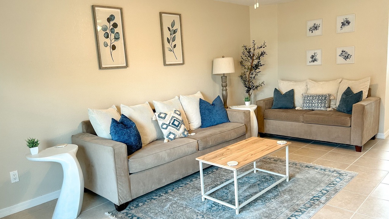 Photo of Livingroom in Fort Myers Shores