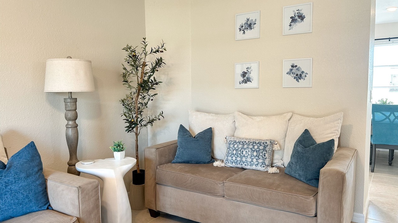 Photo of Livingroom in Fort Myers Shores