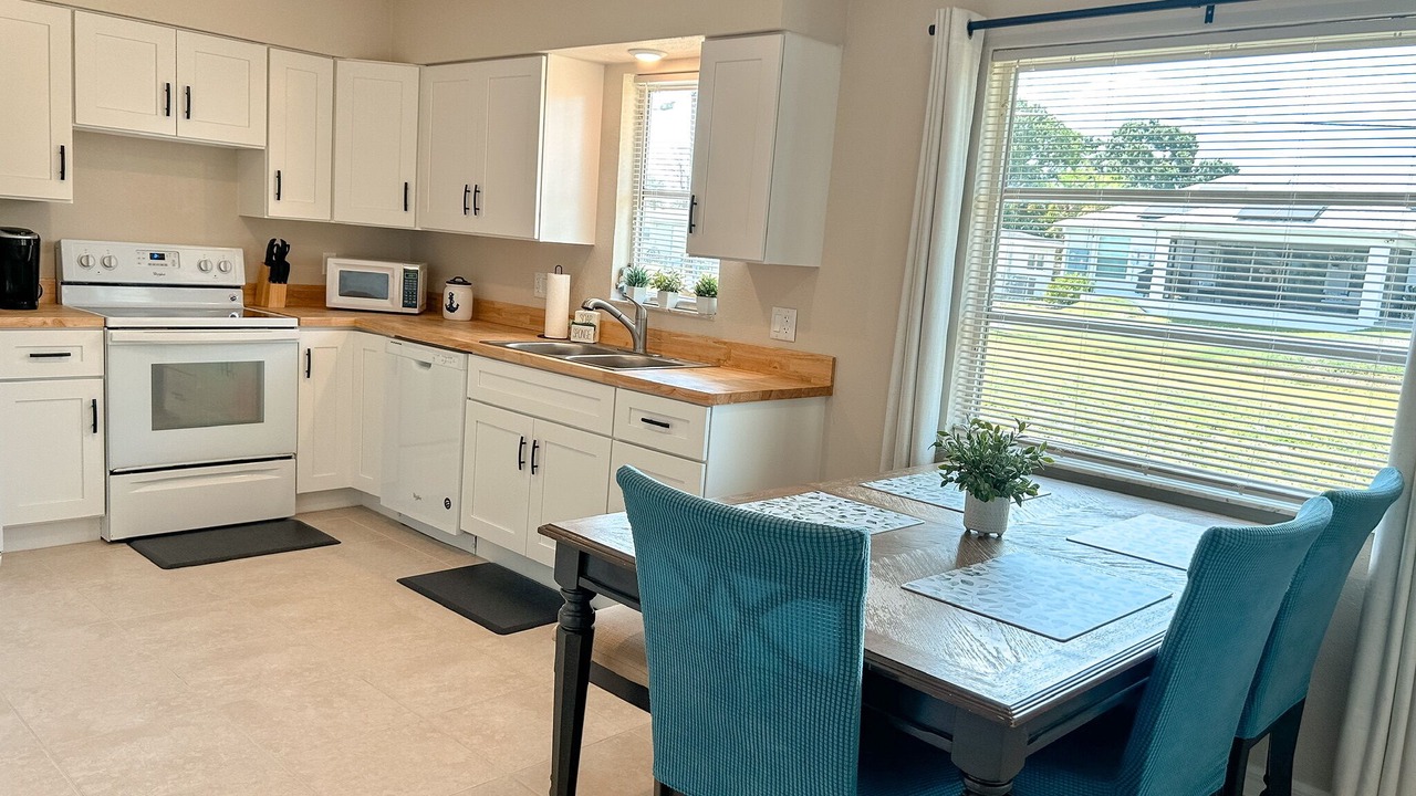 Photo of Kitchen in Fort Myers Shores