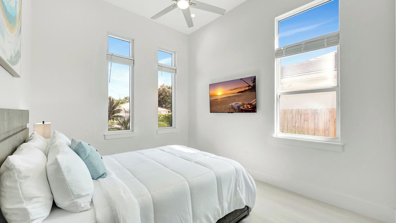 Photo of Bedroom in Naples Park