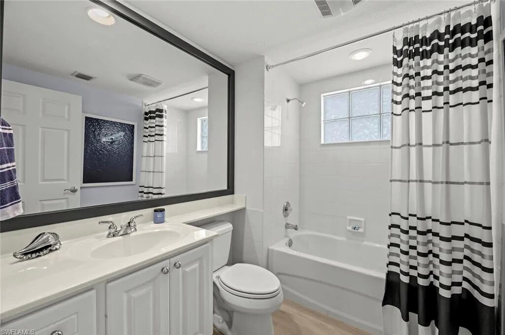 Photo of Bathroom in Village Walk of Bonita Springs