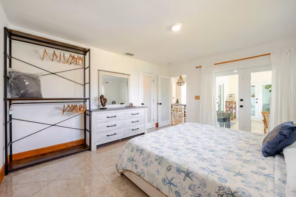 Photo of Bedroom in Bonita Shores