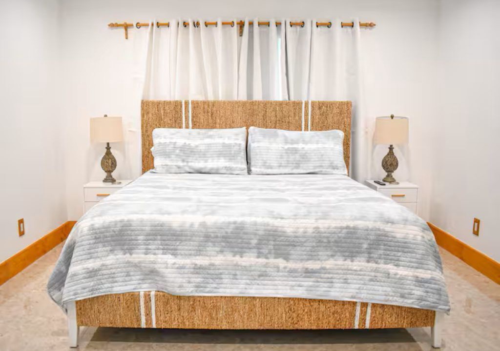 Photo of Bedroom in Bonita Shores