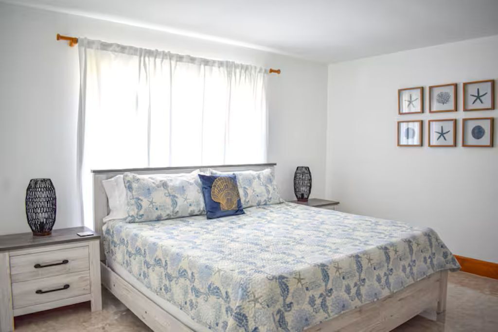 Photo of Bedroom in Bonita Shores