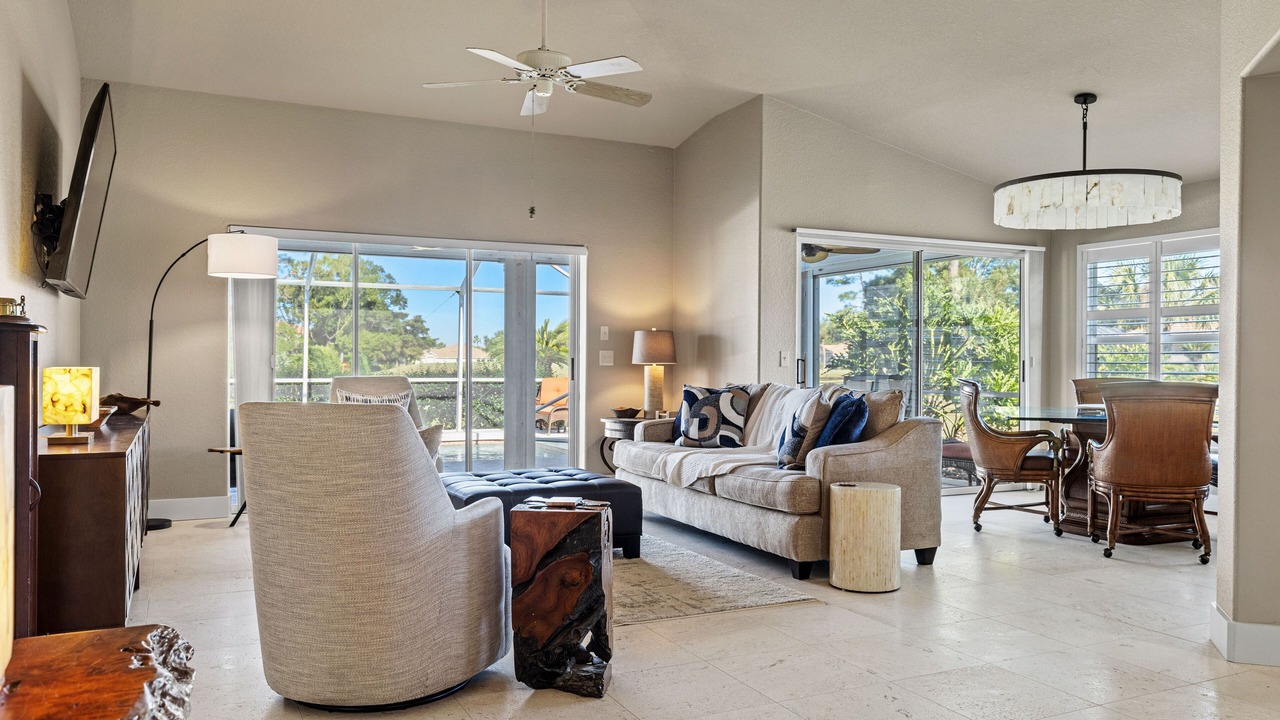 Photo of Livingroom in Burnt Store Marina