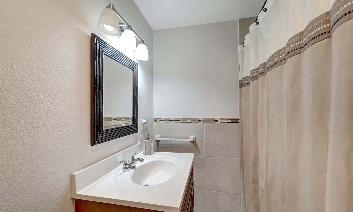 Photo of Bathroom in Sarasota Springs