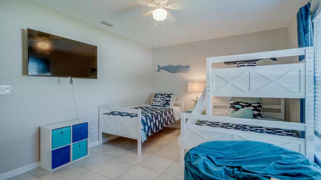Photo of Bedroom in Englewood East