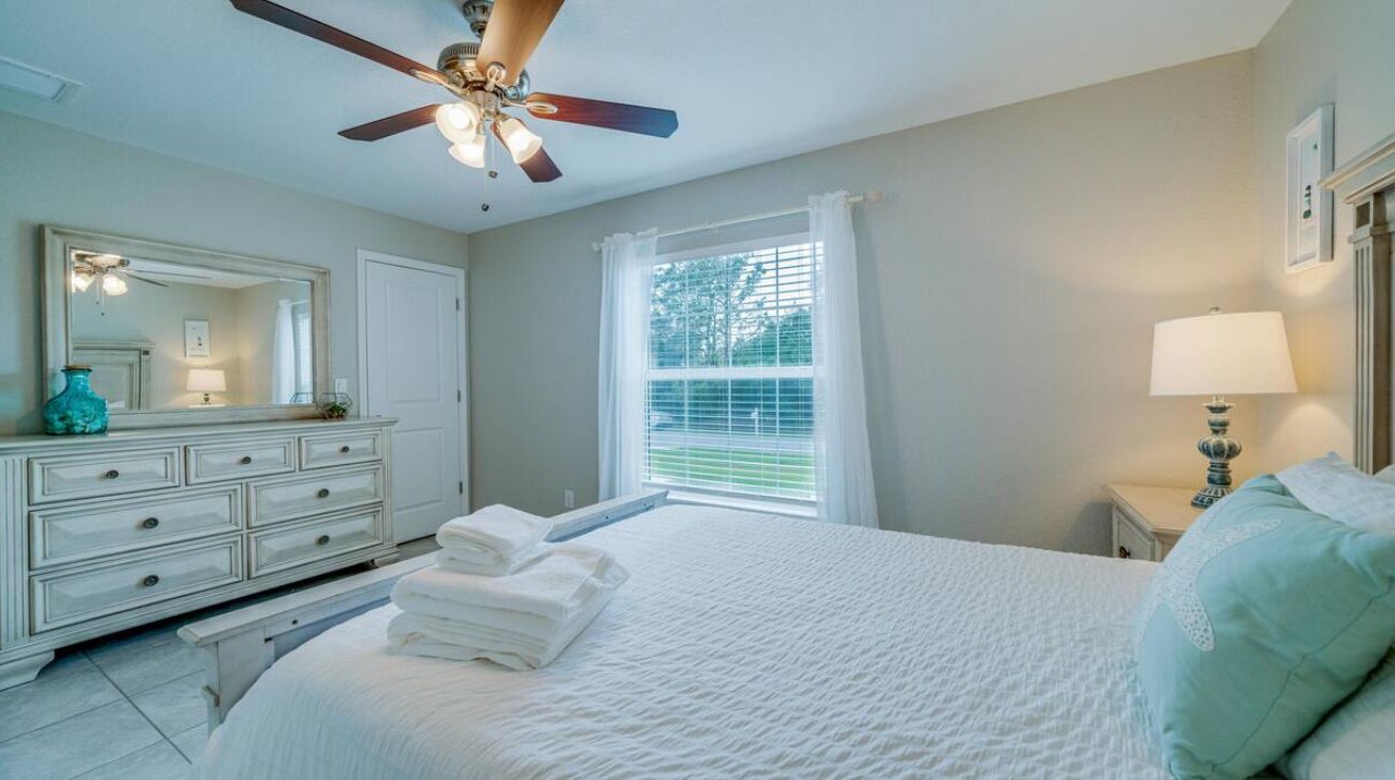 Photo of Bedroom in Englewood East