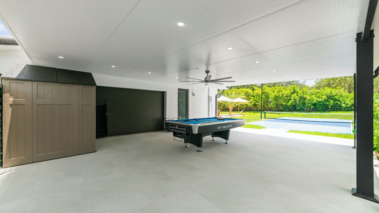Photo of Bedroom in Ludlam