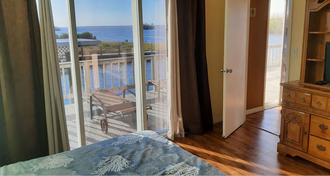 Photo of Bedroom in Saint James City