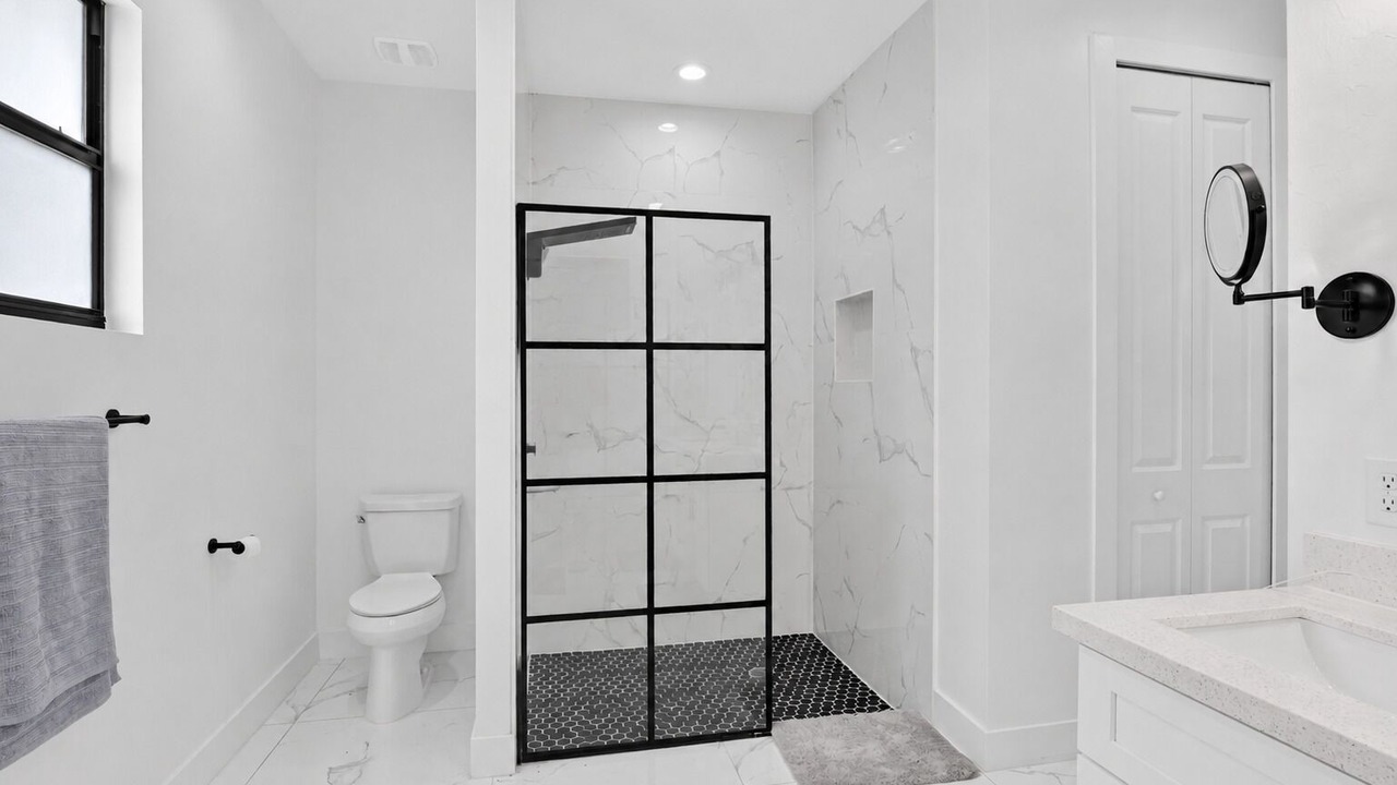 Photo of Bathroom in Eisenhower