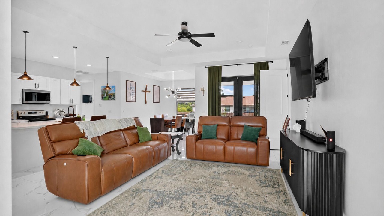 Photo of Livingroom in Eisenhower