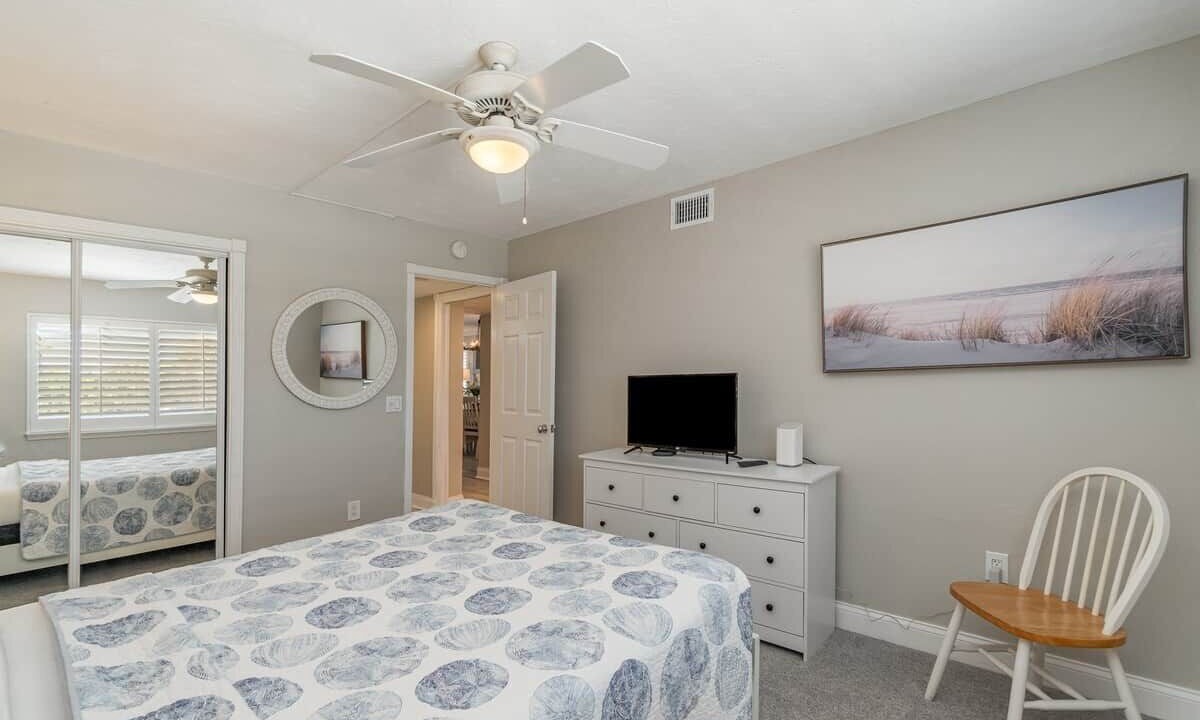 Photo of Bedroom in Beachview Country Club Estates
