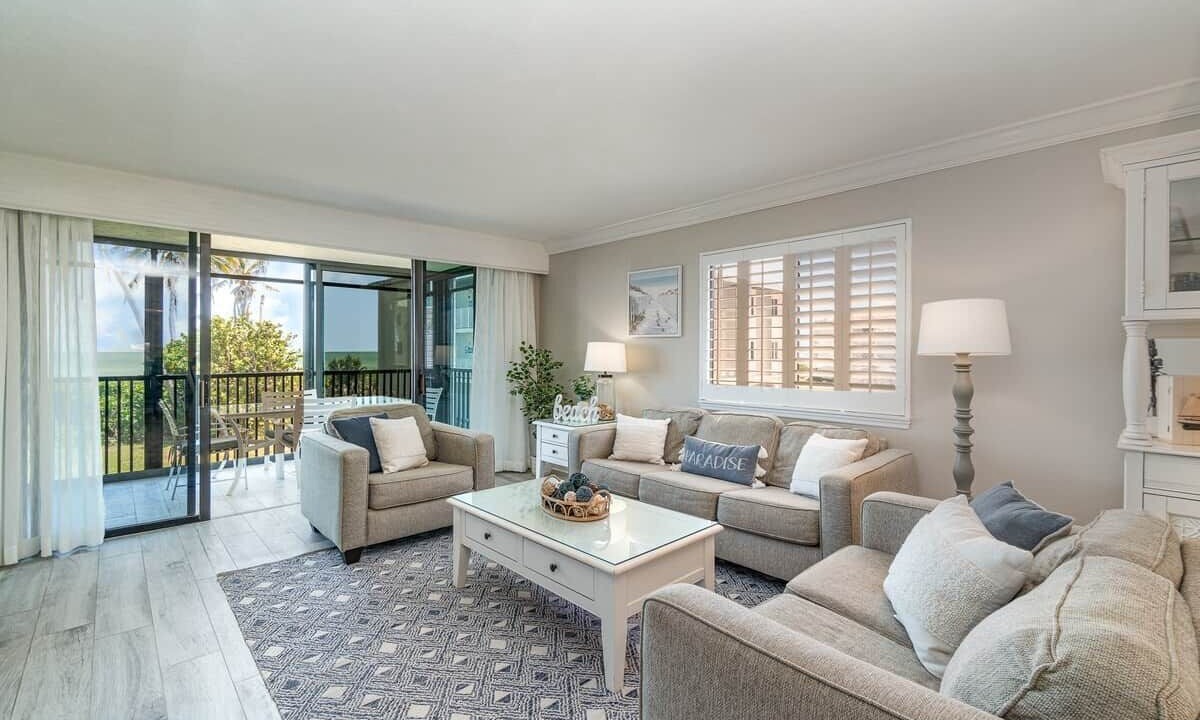 Photo of Livingroom in Beachview Country Club Estates
