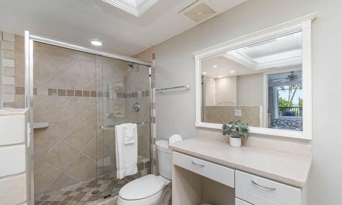Photo of Bathroom in Beachview Country Club Estates