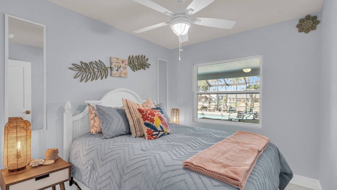 Photo of Bedroom in Yacht Club