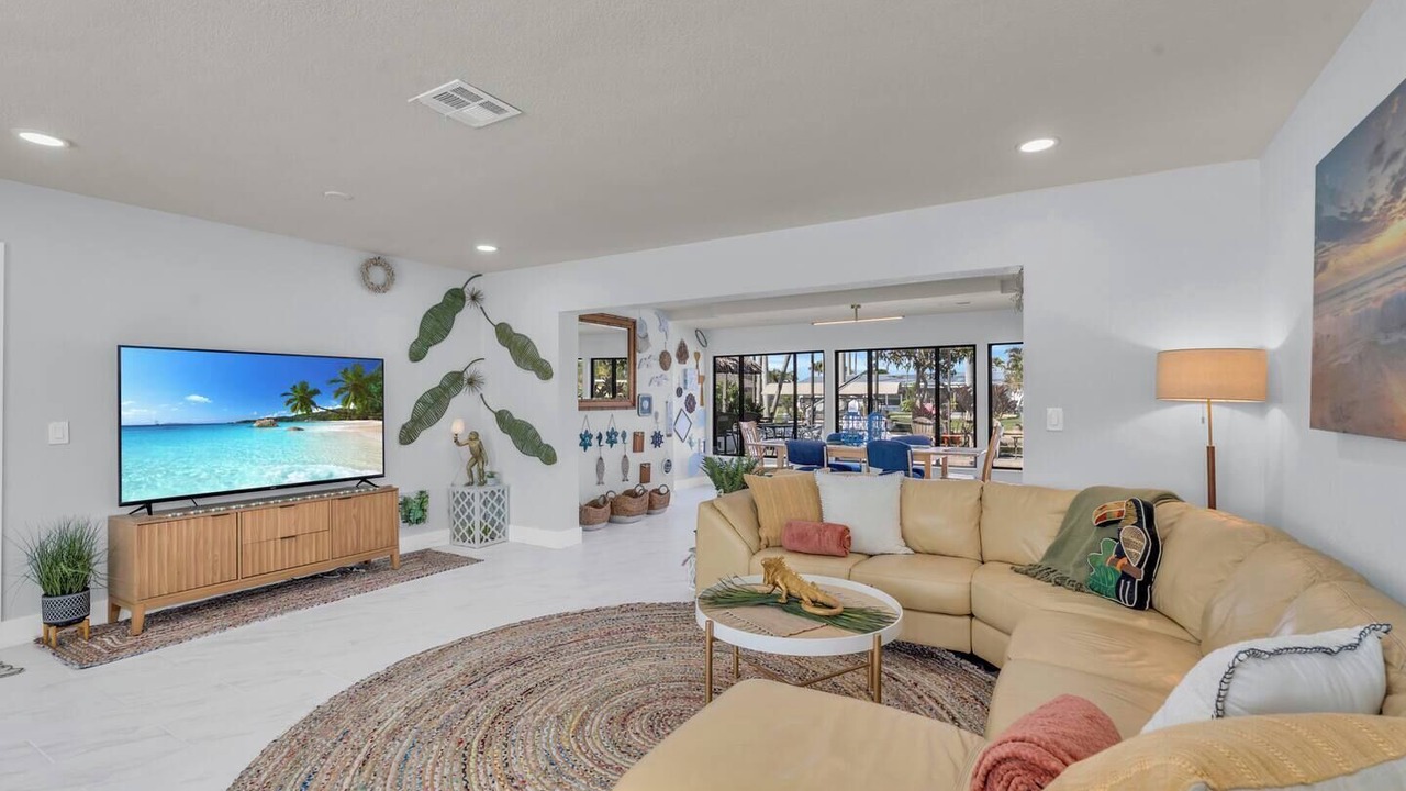 Photo of Bedroom in Yacht Club