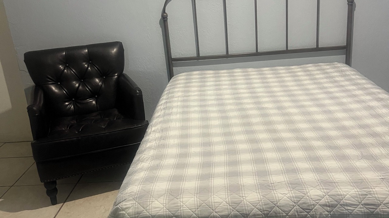 Photo of Bedroom in San Carlos Park