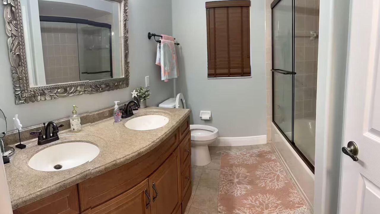 Photo of Bathroom in Gateway