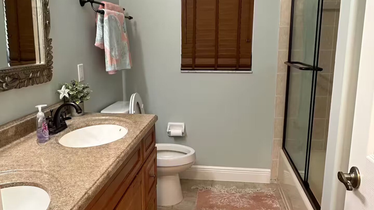 Photo of Bathroom in Gateway