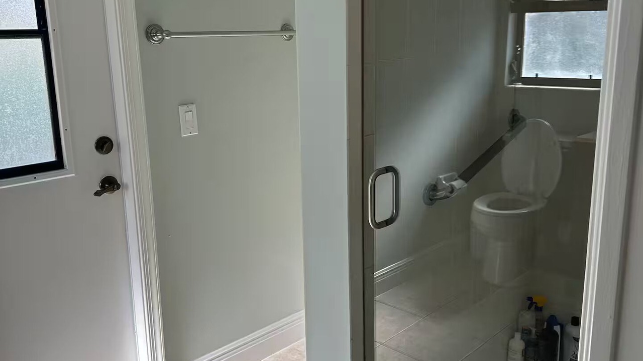 Photo of Bathroom in Gateway