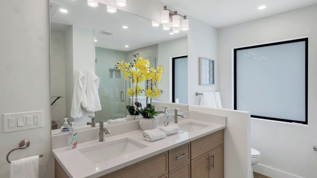 Photo of Bathroom in Central Naples