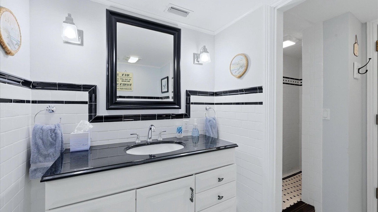 Photo of Bathroom in Palm Island