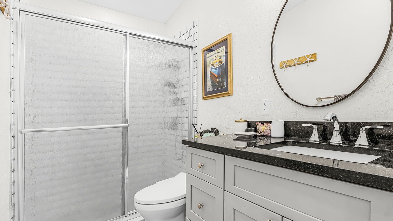 Photo of Bathroom in Gulf Cove