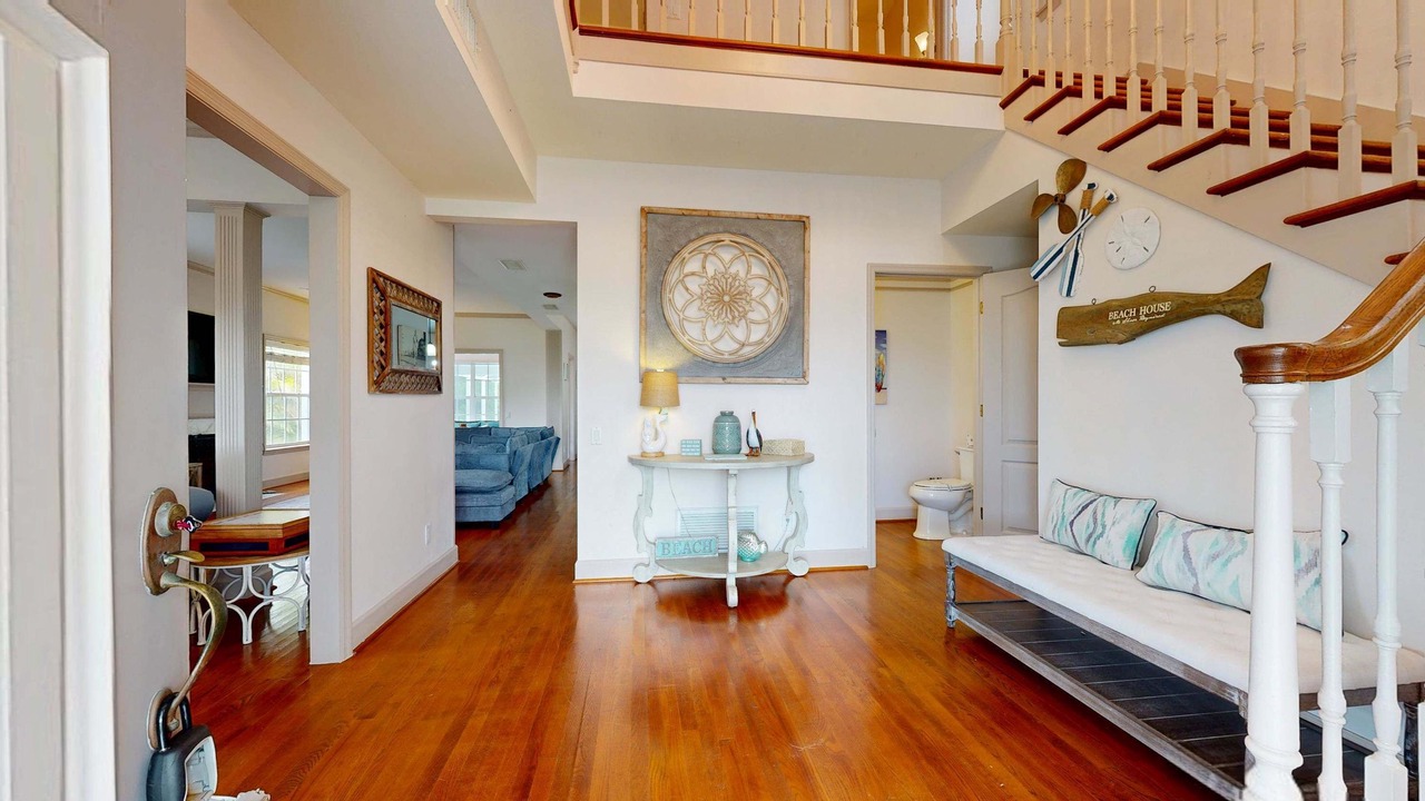Photo of Livingroom in South Gulf Cove