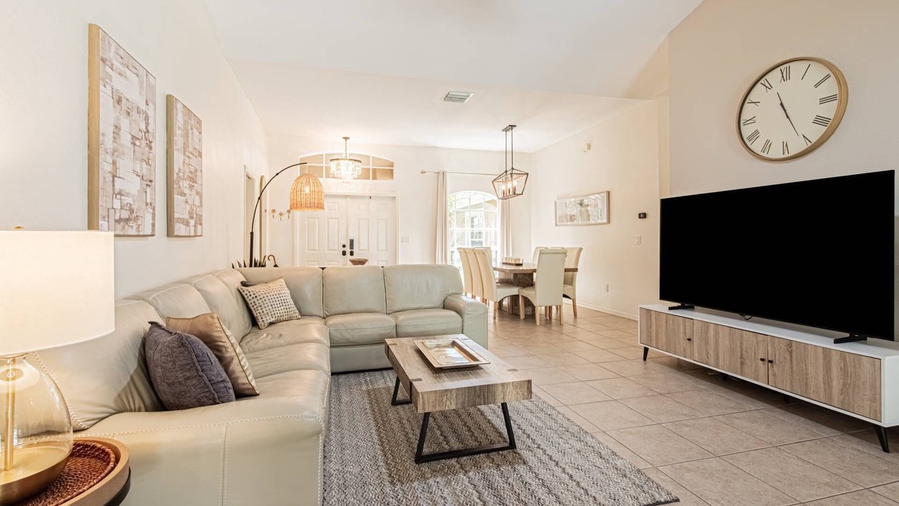 Photo of Livingroom in Central Naples