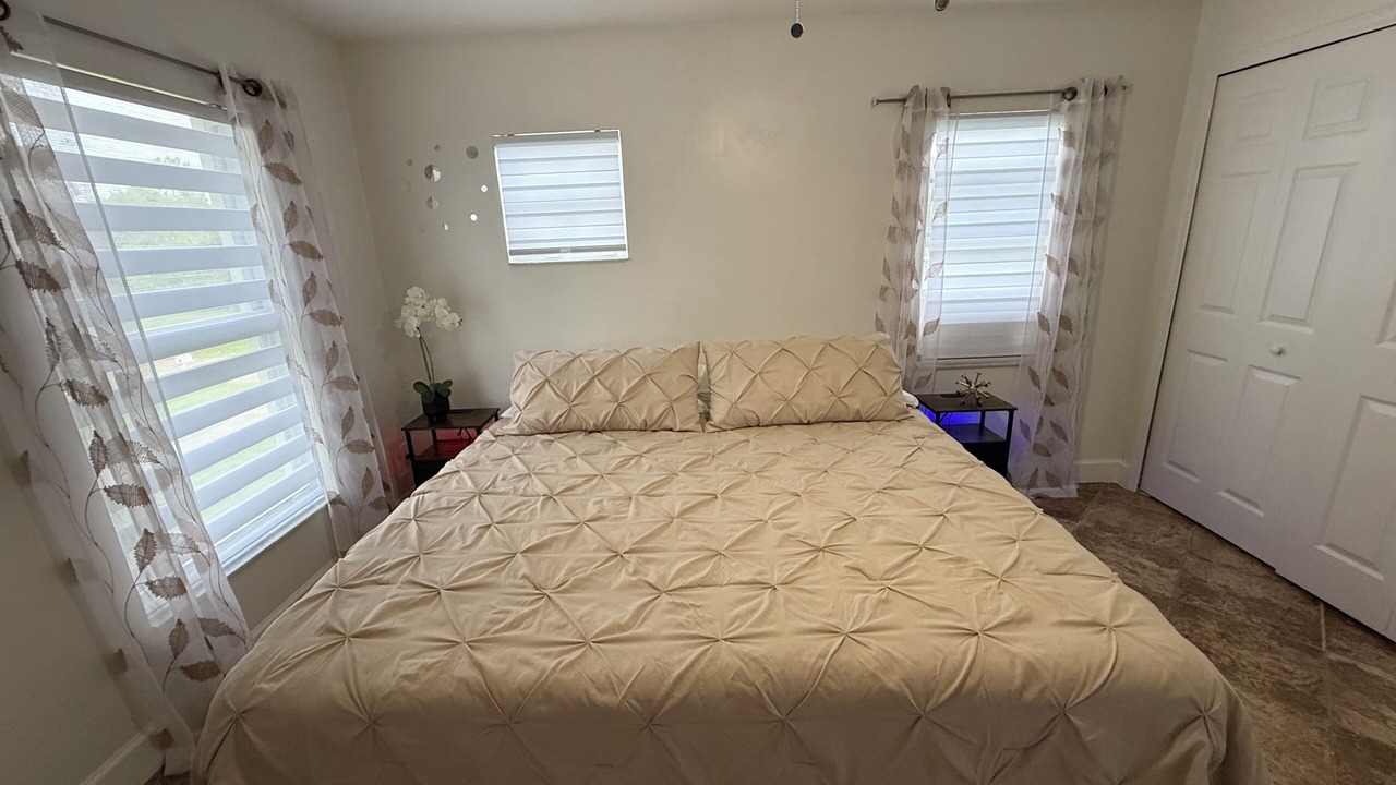 Photo of Bedroom in Joel