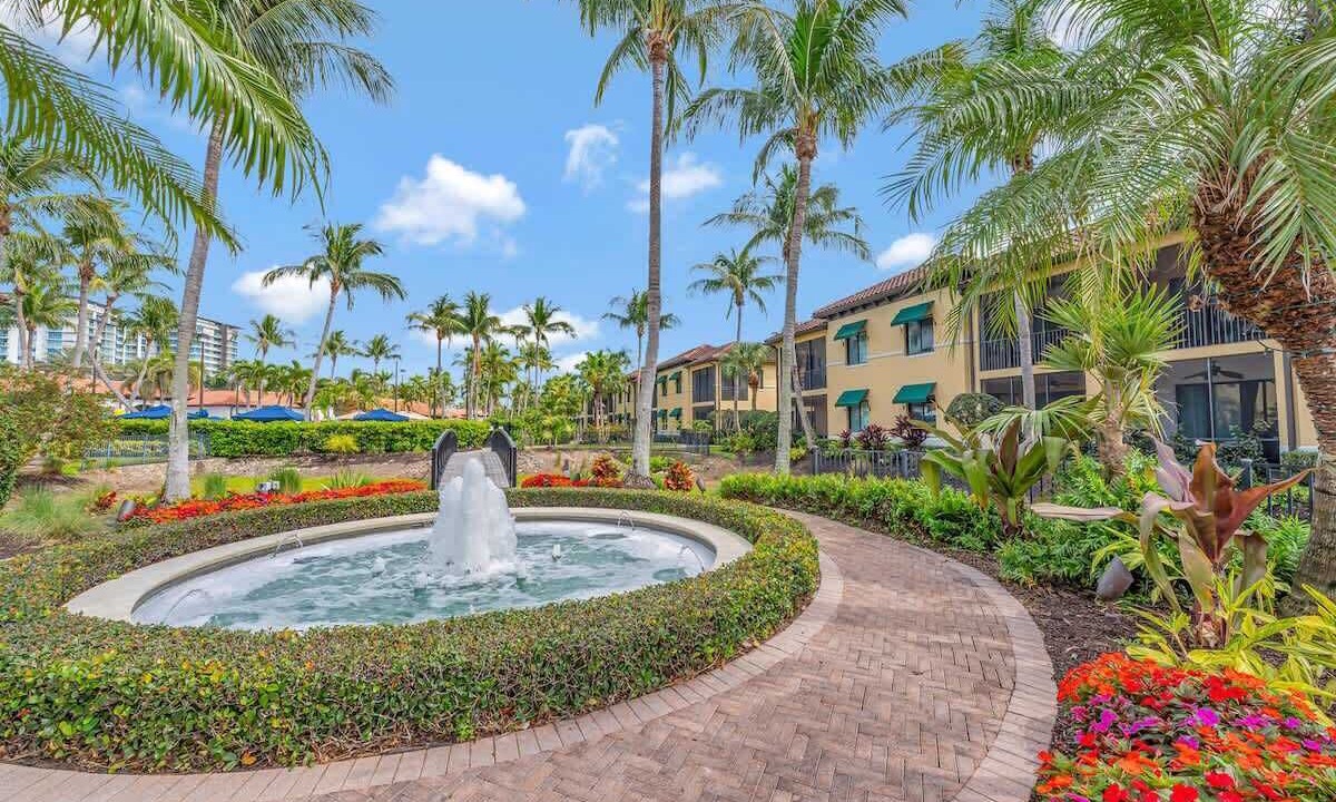 Photo of Outdoor in Naples