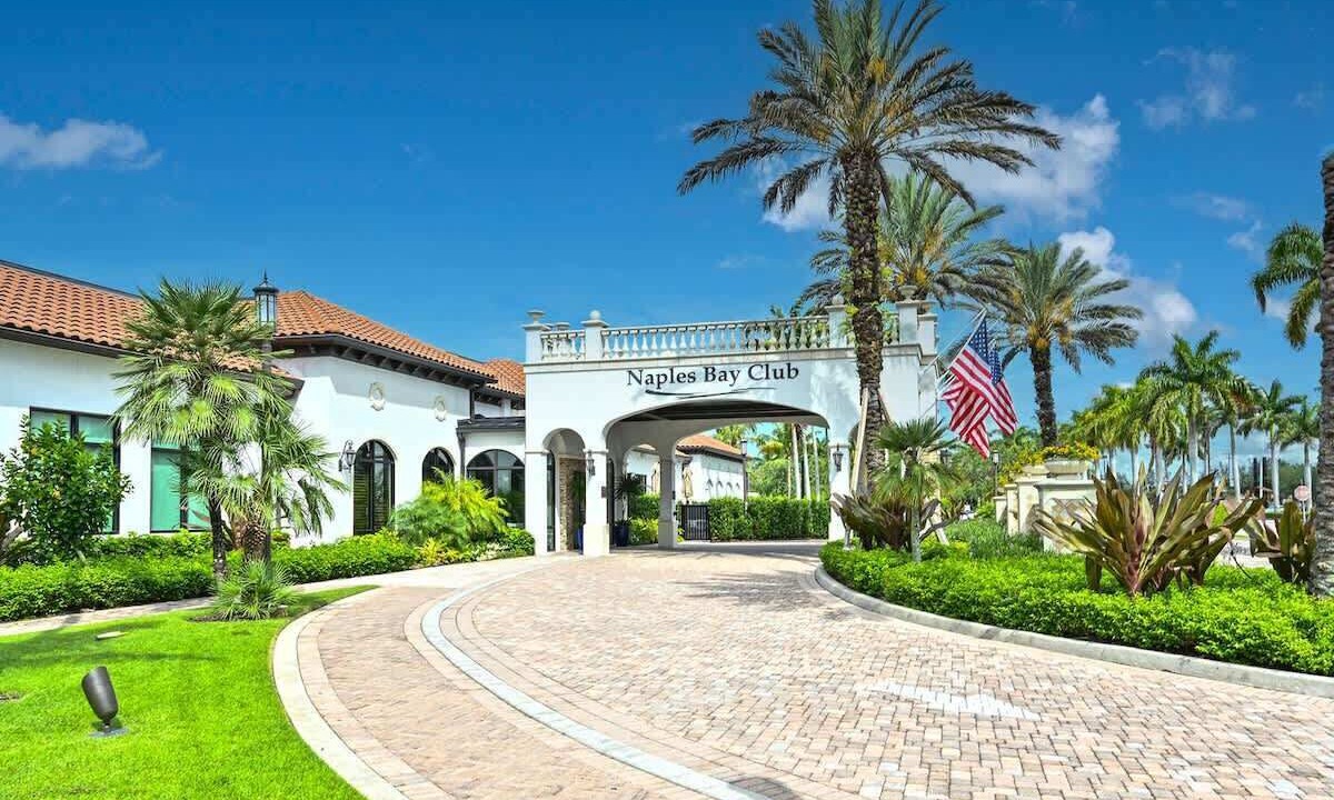 Photo of Outdoor in Naples
