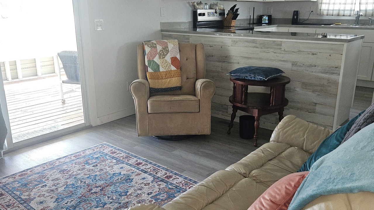 Photo of Livingroom in Buckhead Ridge