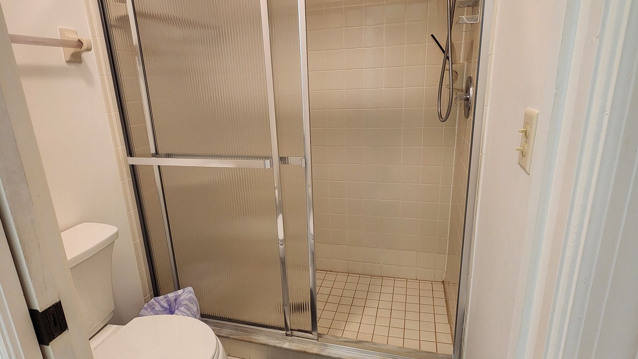 Photo of Bathroom in Biggar