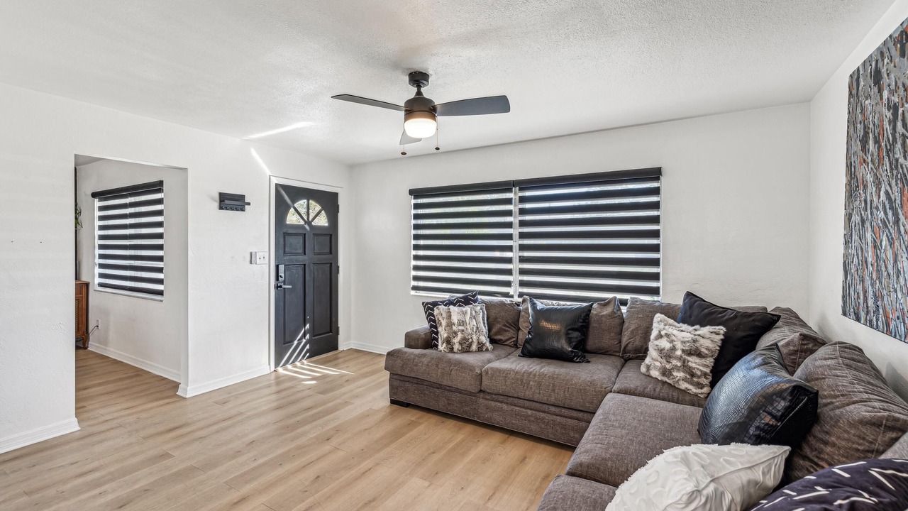 Photo of Livingroom in Disston Heights