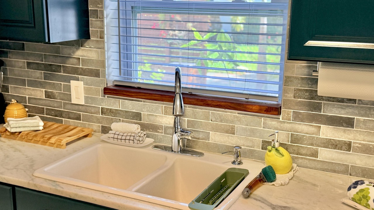 Photo of Kitchen in Edison Park Historic District