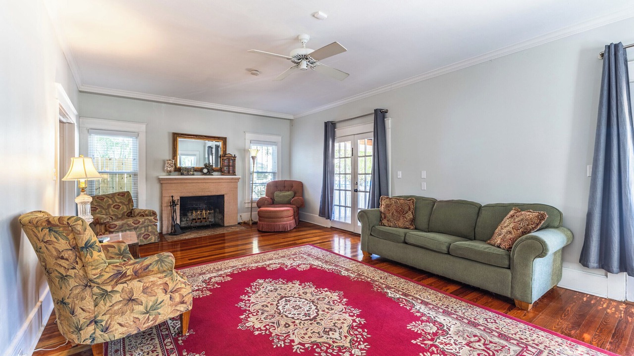 Photo of Livingroom in Fort Myers River District
