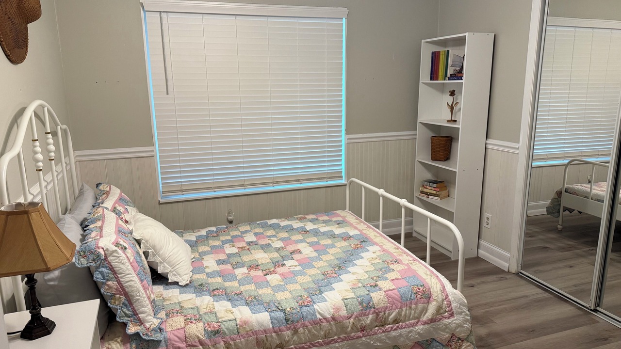 Photo of Bedroom in San Carlos Park