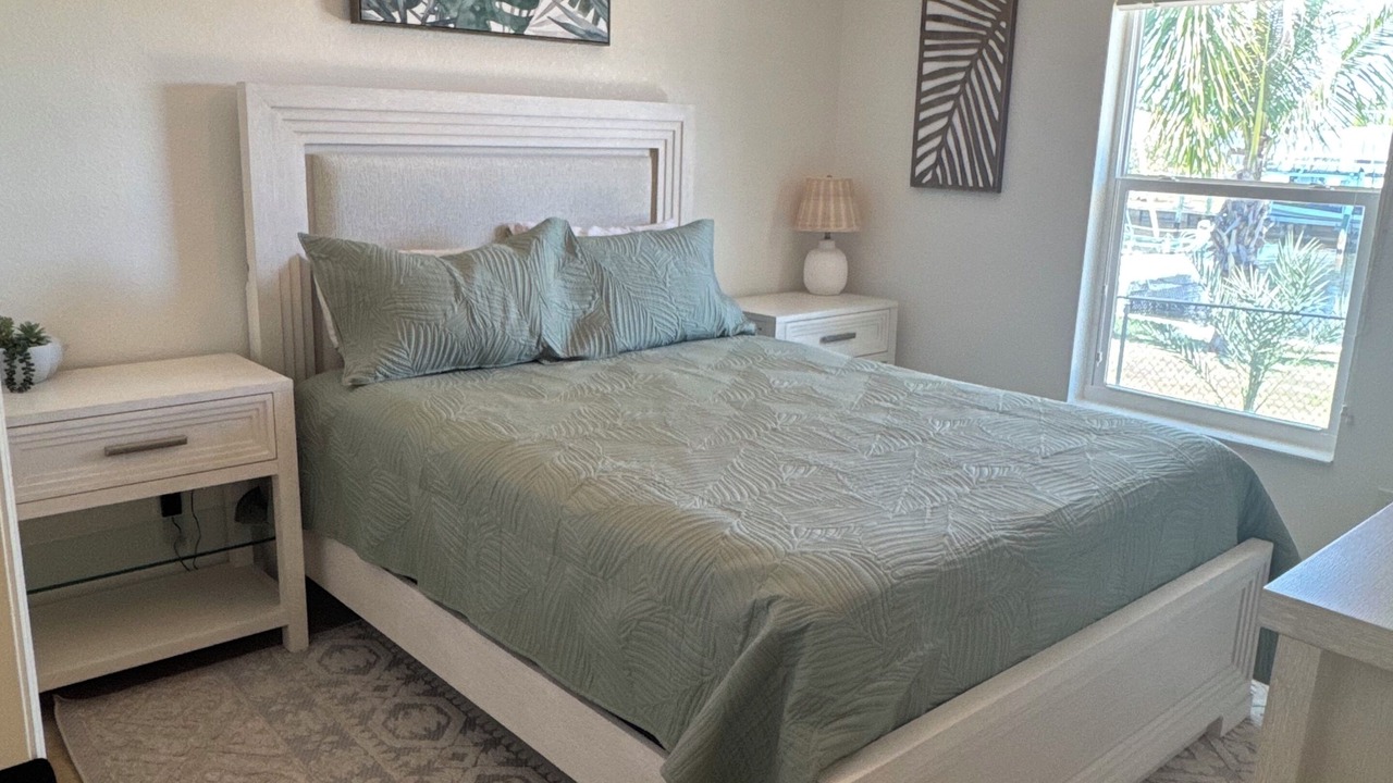 Photo of Bedroom in Edgewater