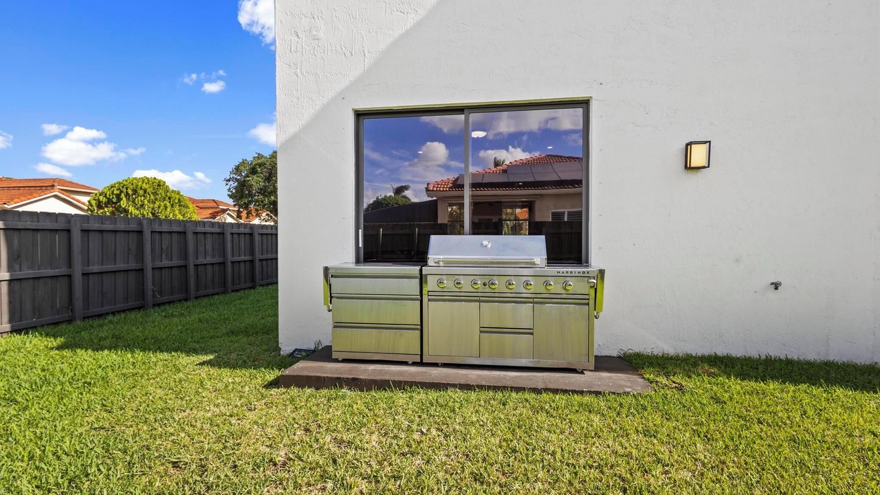 Photo of Outdoor in Ludlam