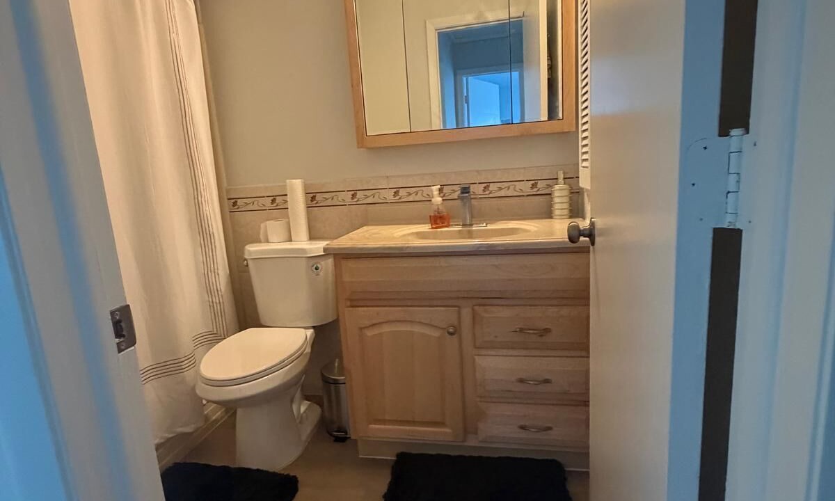 Photo of Bathroom in Diplomat