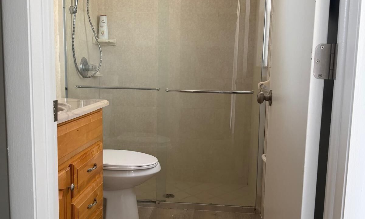 Photo of Bathroom in Diplomat