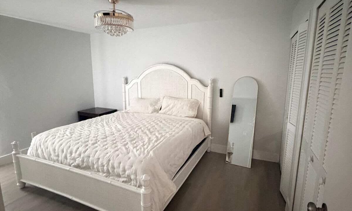 Photo of Bedroom in Diplomat