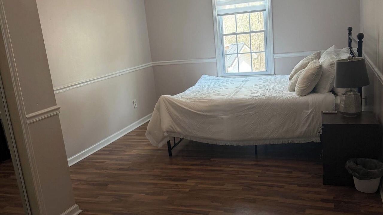 Photo of Bedroom in Taylors