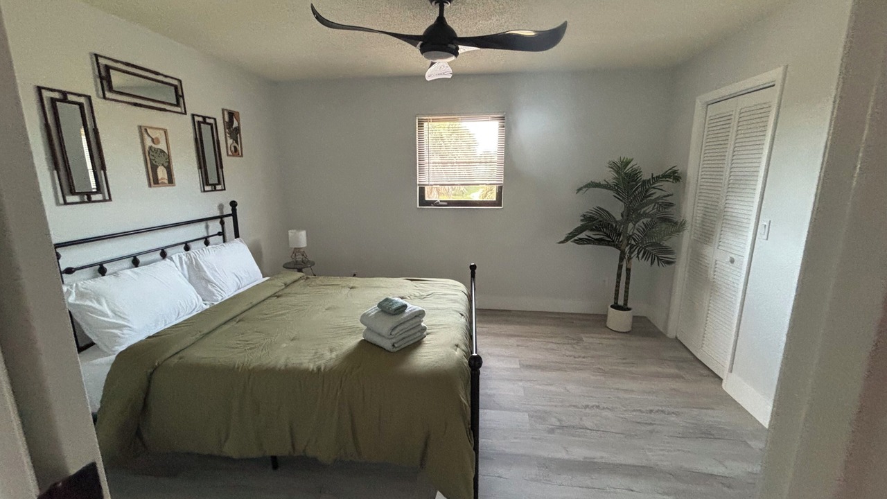 Photo of Bedroom in Englewood East