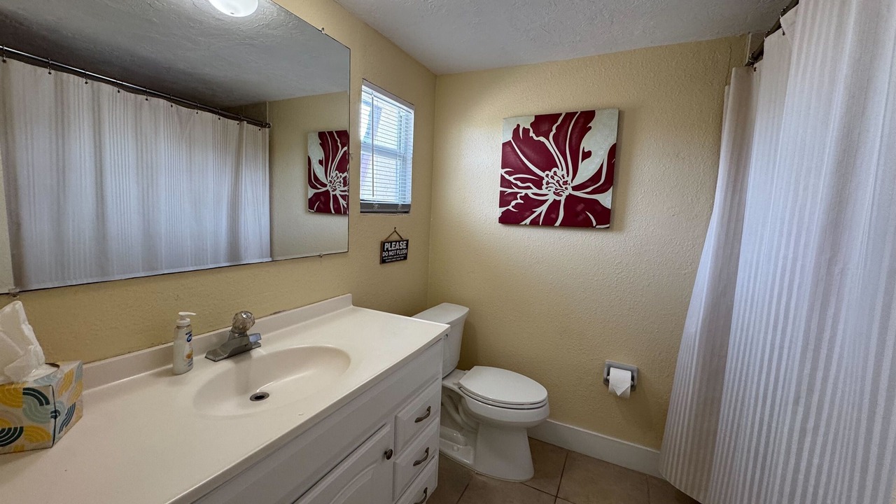 Photo of Bathroom in Golden Beach