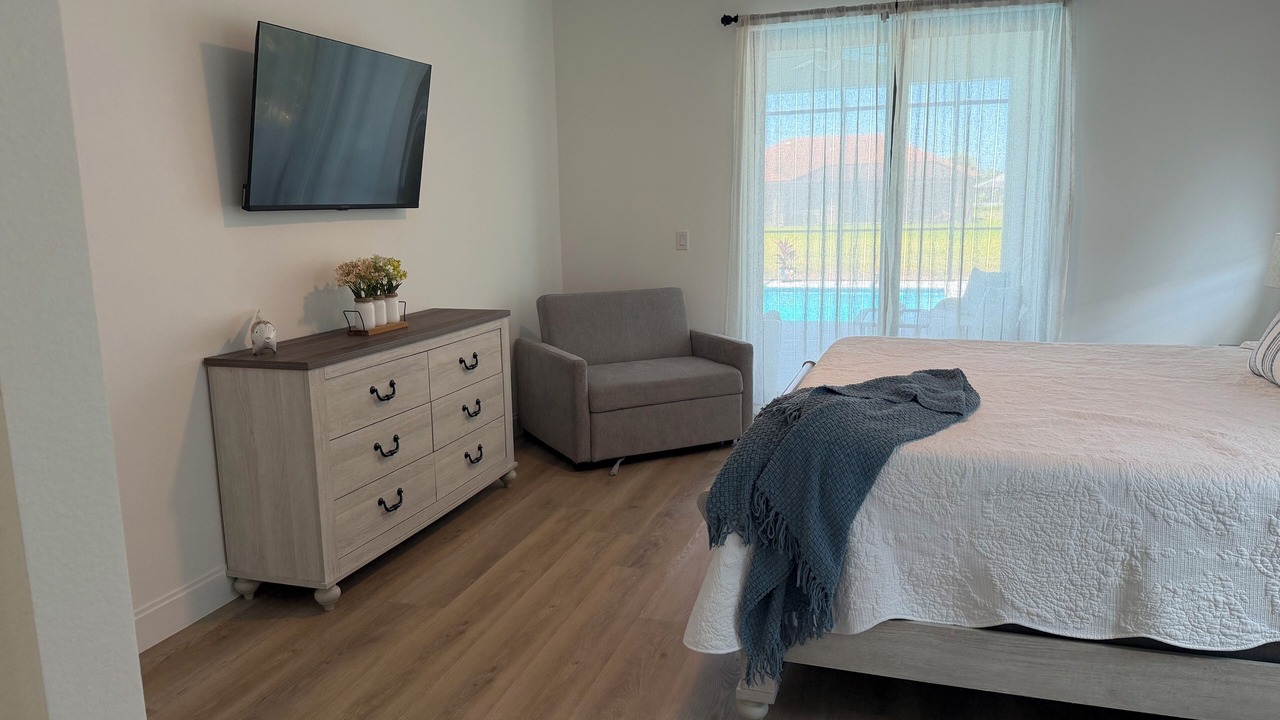 Photo of Bedroom in Pine Valley
